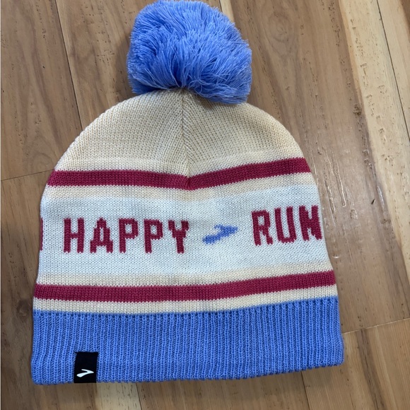 Brooks Accessories - Happy Run Kids Blue and Cream Pom-Pom Beanie
